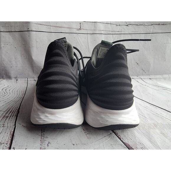 Size 8.5 Men’s New Balance Fresh Foam ROAV Running Shoes MROAVBK1 BLACK - Picture 5 of 11